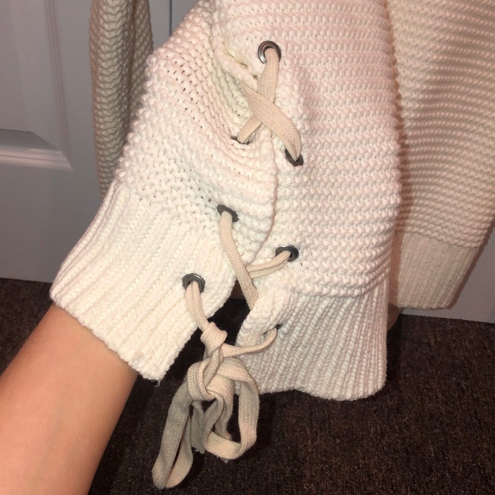 A&F Sweater - Picture 6 of 10